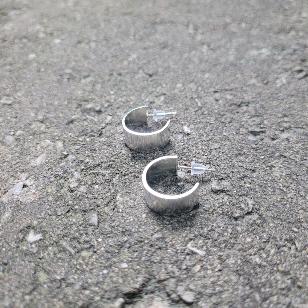 2 for $14! Silver Hoop Earrings NWOT - Picture 2 of 2